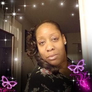 Meet your Posher, Kenisha